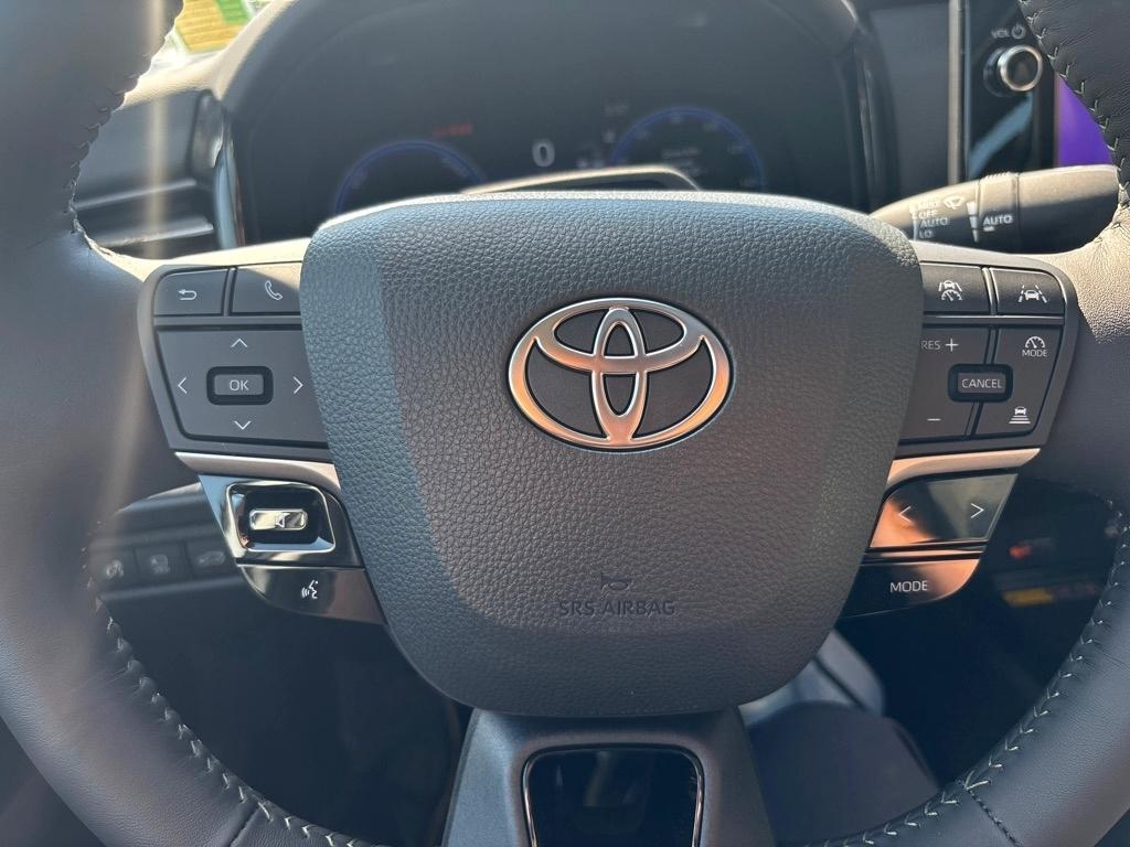 Toyota Camry Nightshade (Natl) 2026