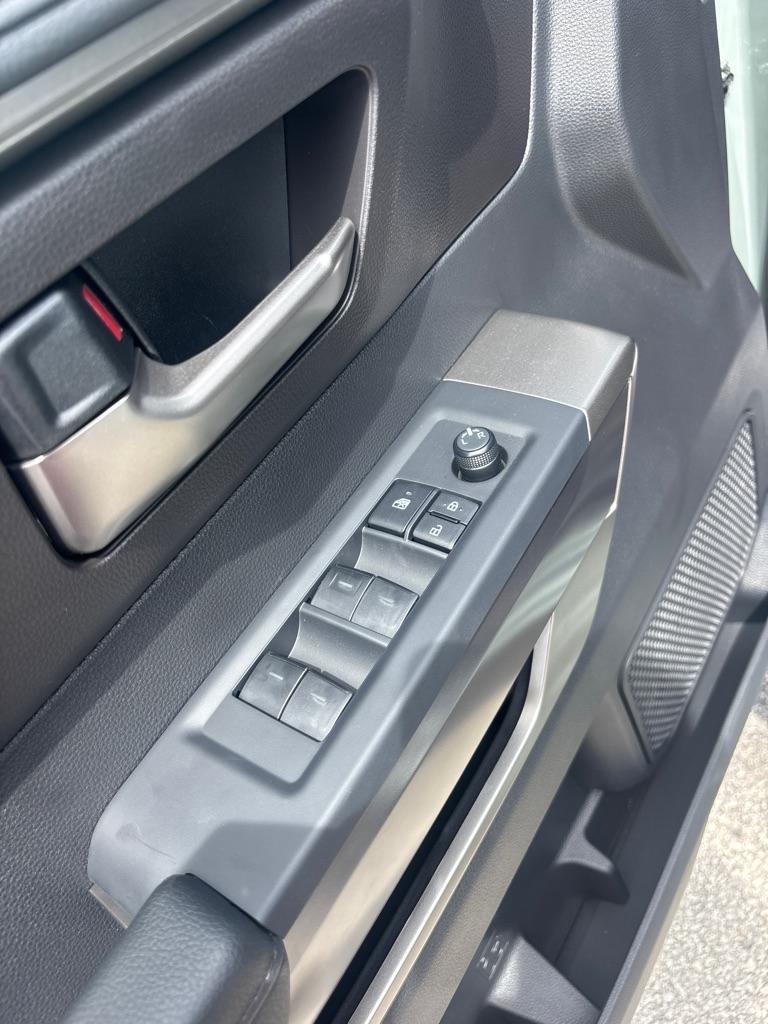 Toyota Tundra SR5 CrewMax 5.5' Bed (Natl) 2026