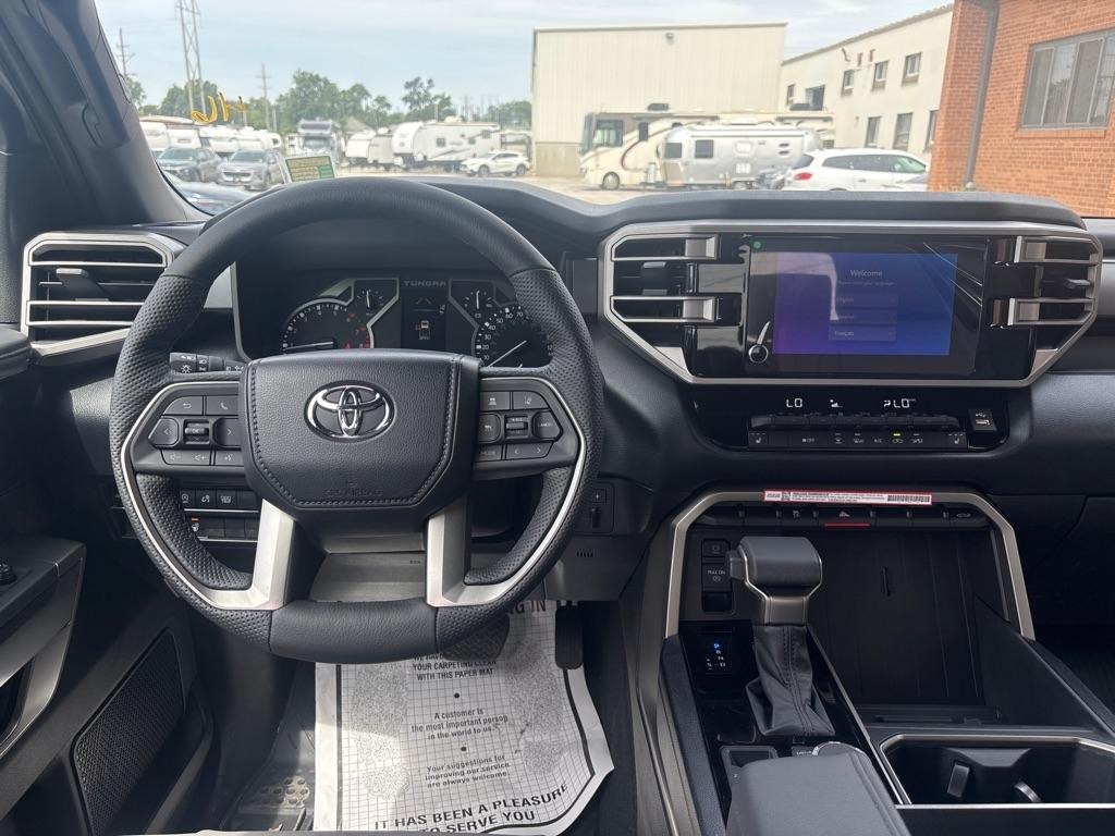 Toyota Tundra SR5 CrewMax 5.5' Bed (Natl) 2026