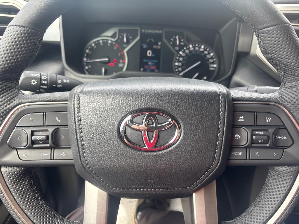 Toyota Tundra SR5 CrewMax 5.5' Bed (Natl) 2026