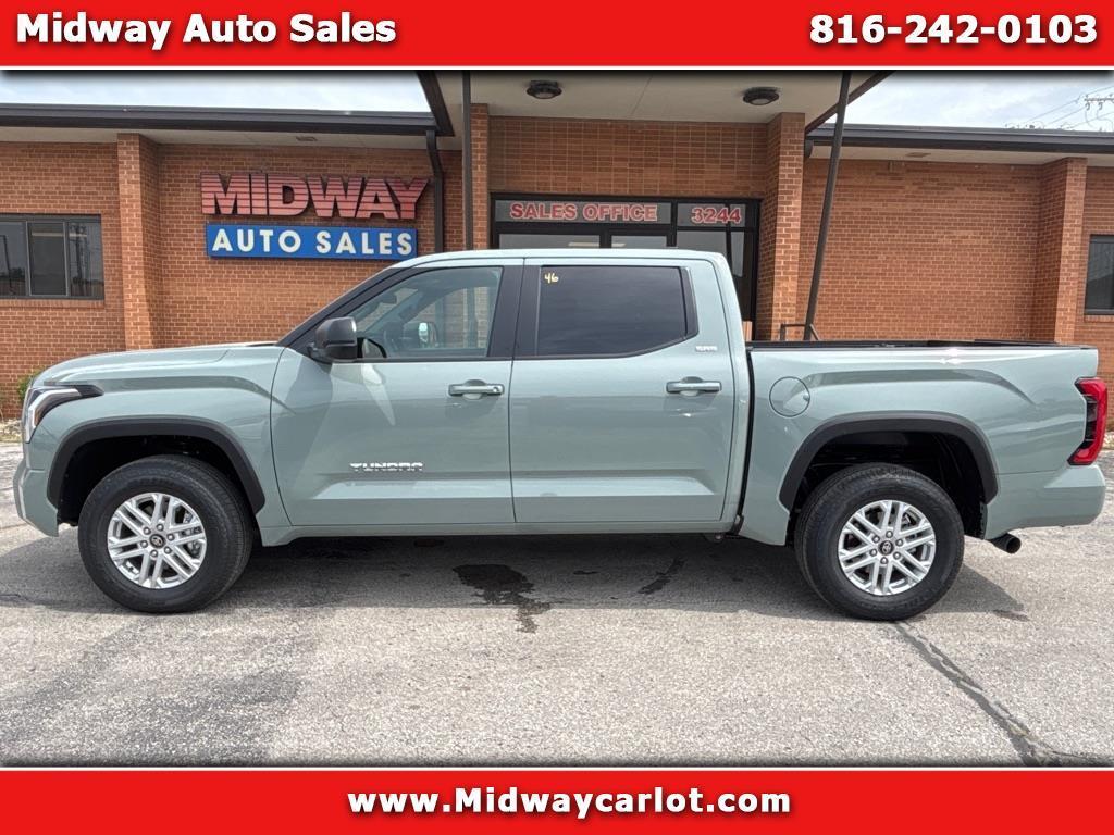 Toyota Tundra SR5 CrewMax 5.5' Bed (Natl) 2026