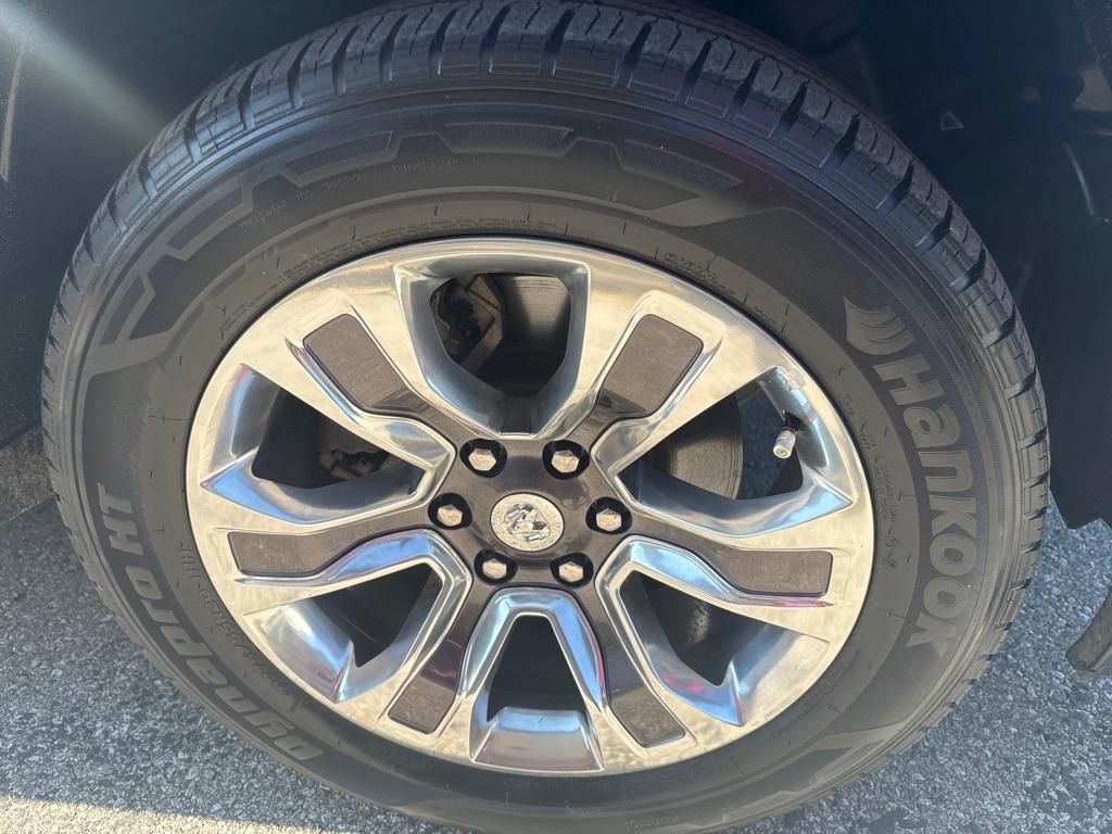 RAM 1500 Longhorn 4x2 Crew Cab 5'7" Box 2020
