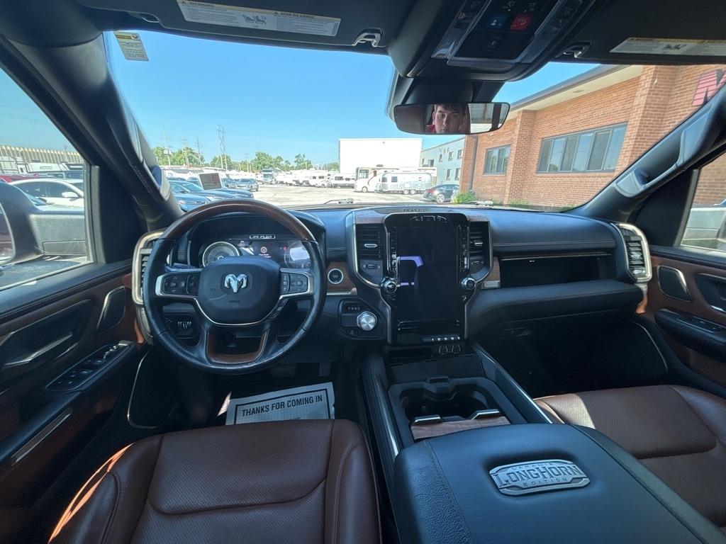 RAM 1500 Longhorn 4x2 Crew Cab 5'7" Box 2020