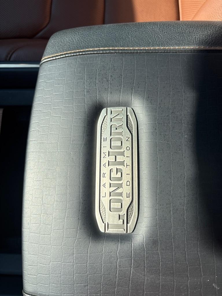 RAM 1500 Longhorn 4x2 Crew Cab 5'7" Box 2020