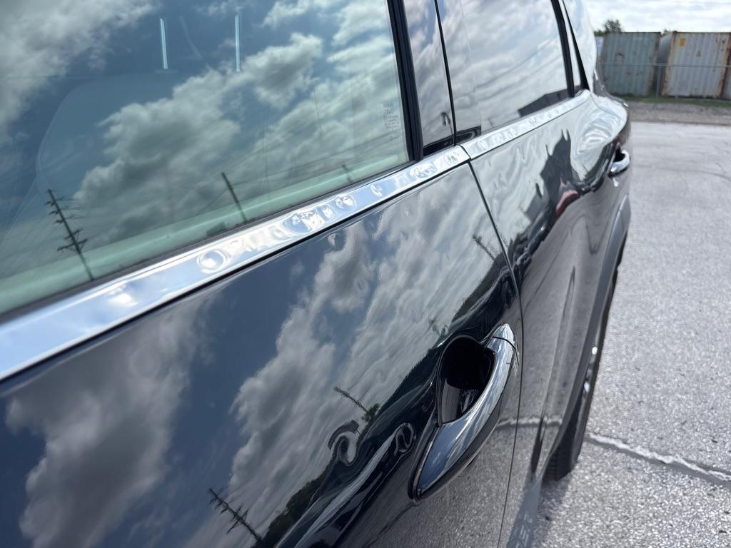 Nissan Pathfinder SL 2WD 2022