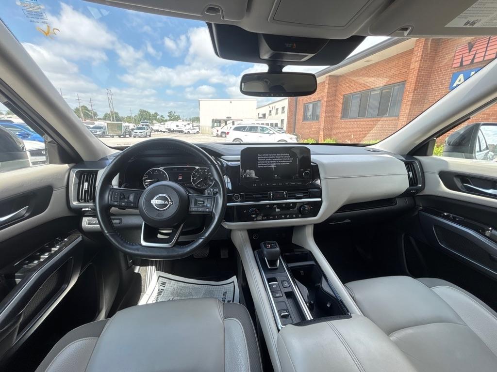 Nissan Pathfinder SL 2WD 2022