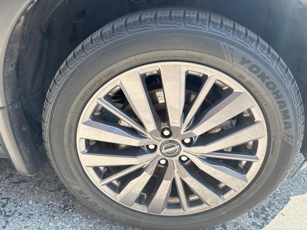 Nissan Pathfinder SL 2WD 2022