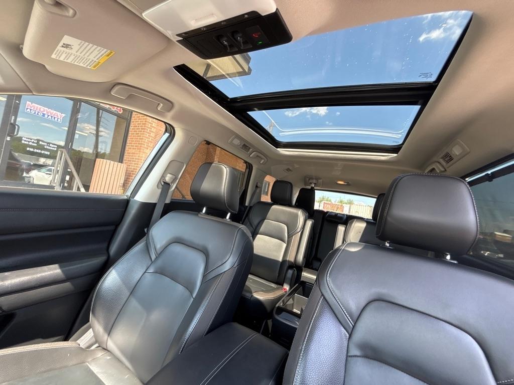Nissan Pathfinder SL 2WD 2022