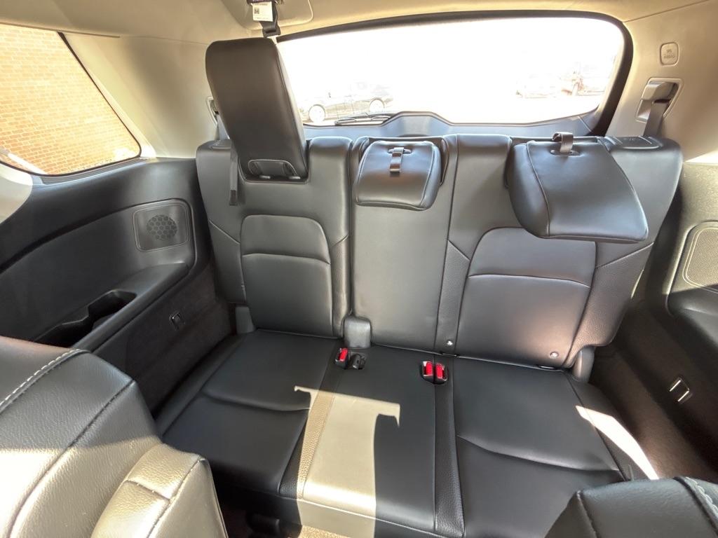 Nissan Pathfinder SL 2WD 2022