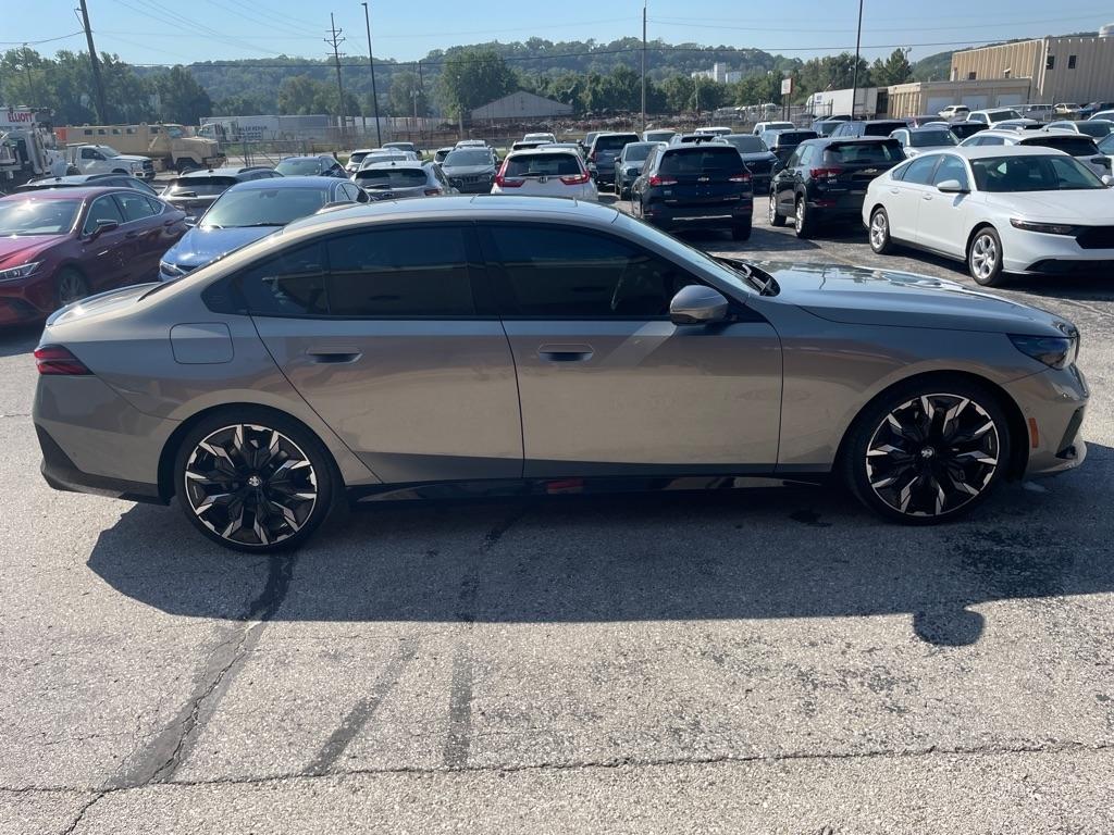BMW 5 Series 530i xDrive Sedan 2024