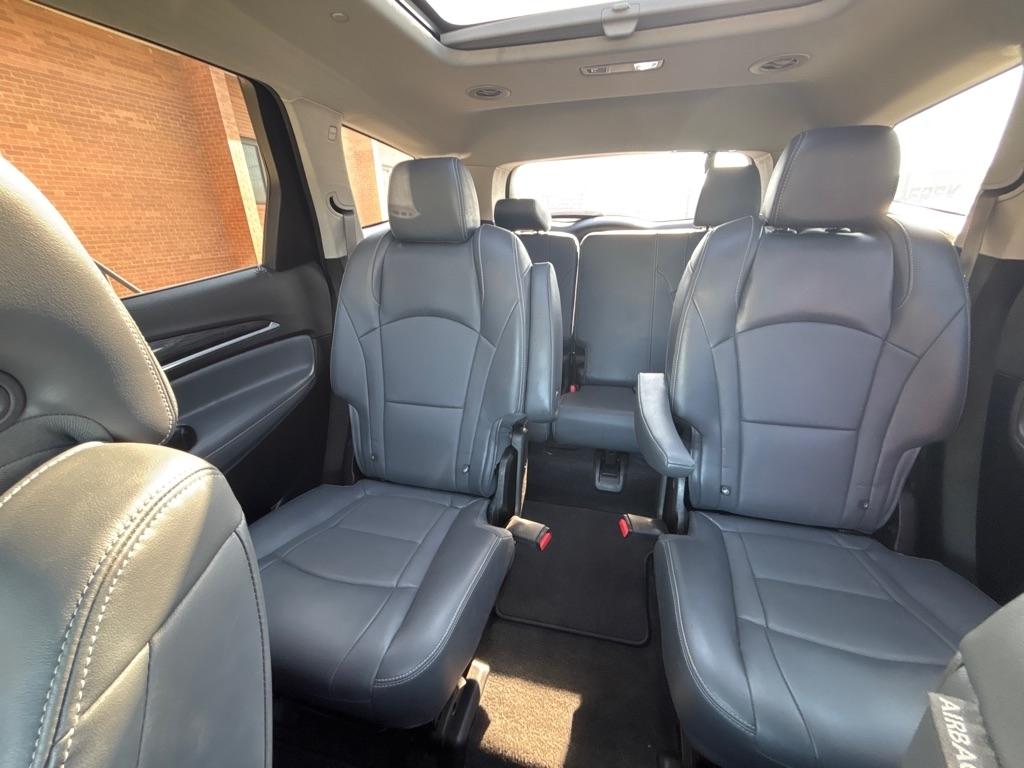 Buick Enclave FWD 4dr Essence 2019