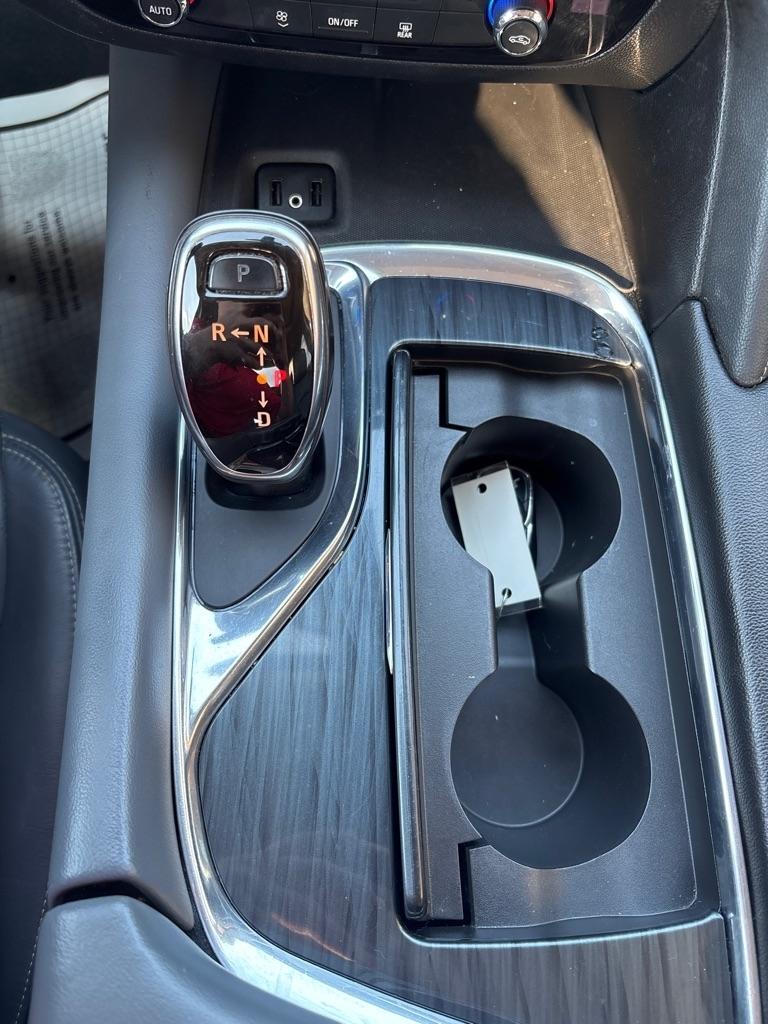 Buick Enclave FWD 4dr Essence 2019