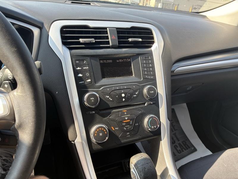 Ford Fusion SE 2013