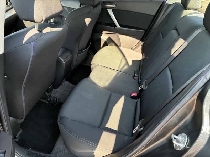 Mazda MAZDA3 s Sport 4-Door 2010