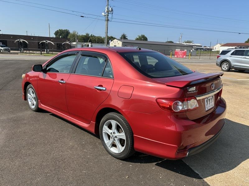 Toyota Corolla S 5-Speed MT 2012