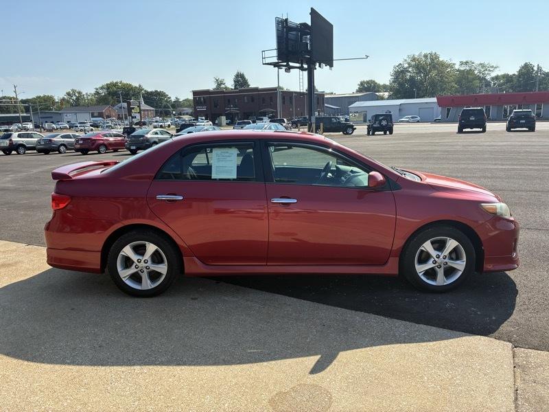 Toyota Corolla S 5-Speed MT 2012