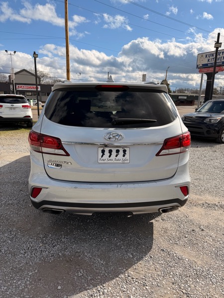 Hyundai Santa Fe SE FWD 2017