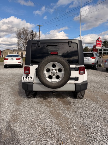 Jeep Wrangler Unlimited Sahara 4WD 2013