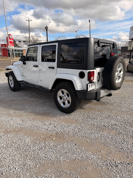 Jeep Wrangler Unlimited Sahara 4WD 2013