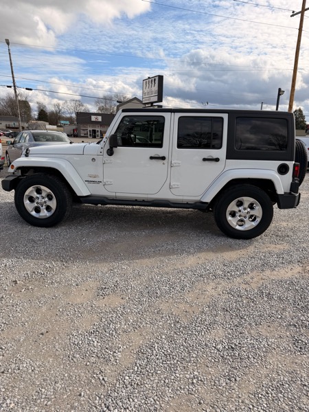 Jeep Wrangler Unlimited Sahara 4WD 2013