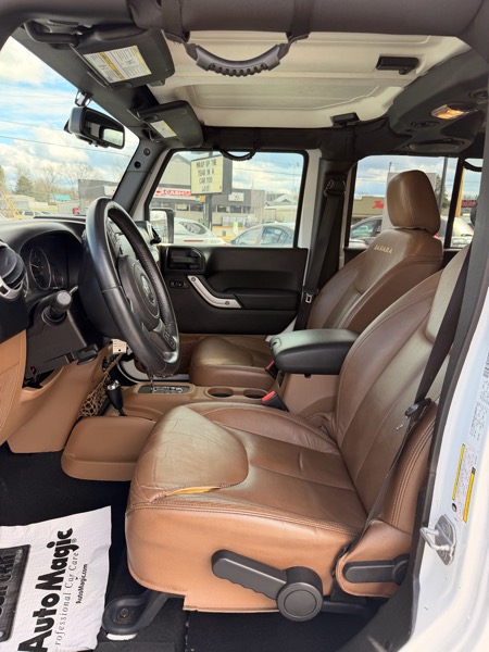 Jeep Wrangler Unlimited Sahara 4WD 2013