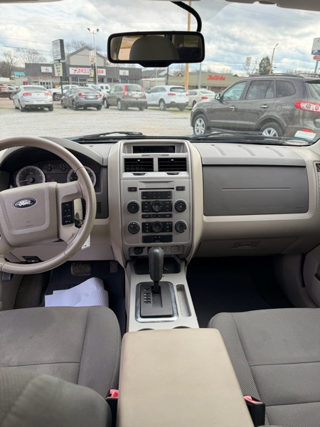 Ford Escape XLT FWD V6 2009