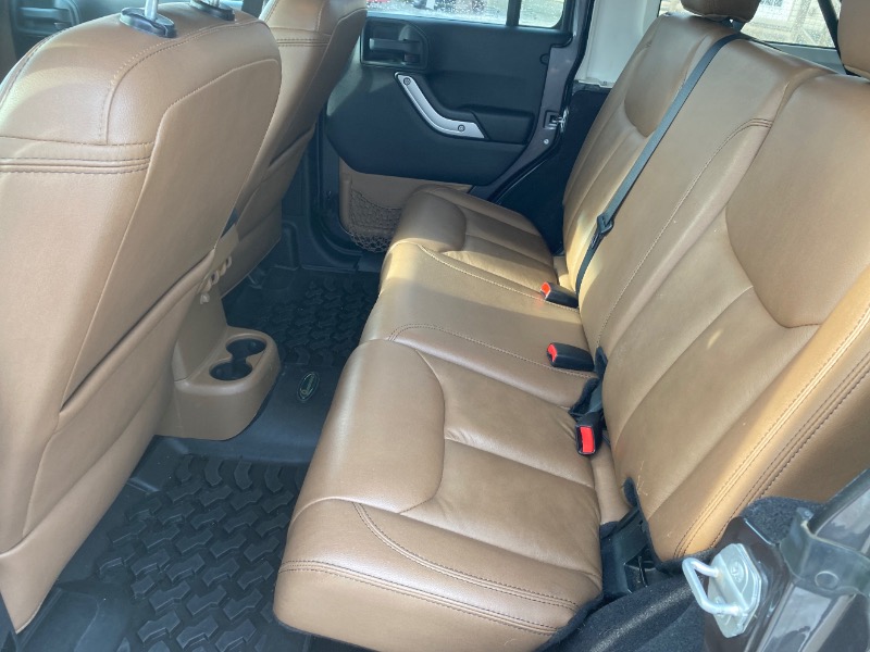 Jeep Wrangler Unlimited Sahara 4WD 2014