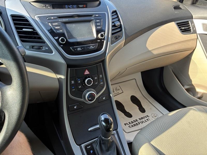 Hyundai Elantra GLS M/T 2014