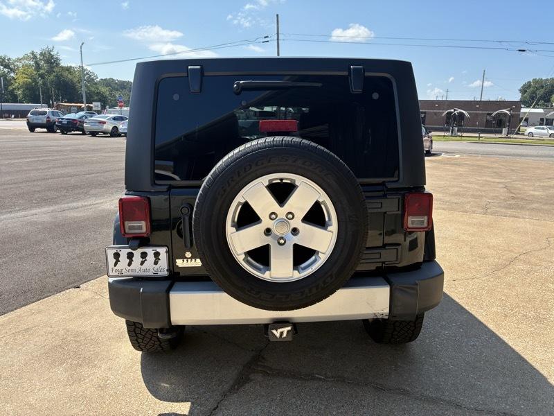 Jeep Wrangler Unlimited Sahara 4WD 2012