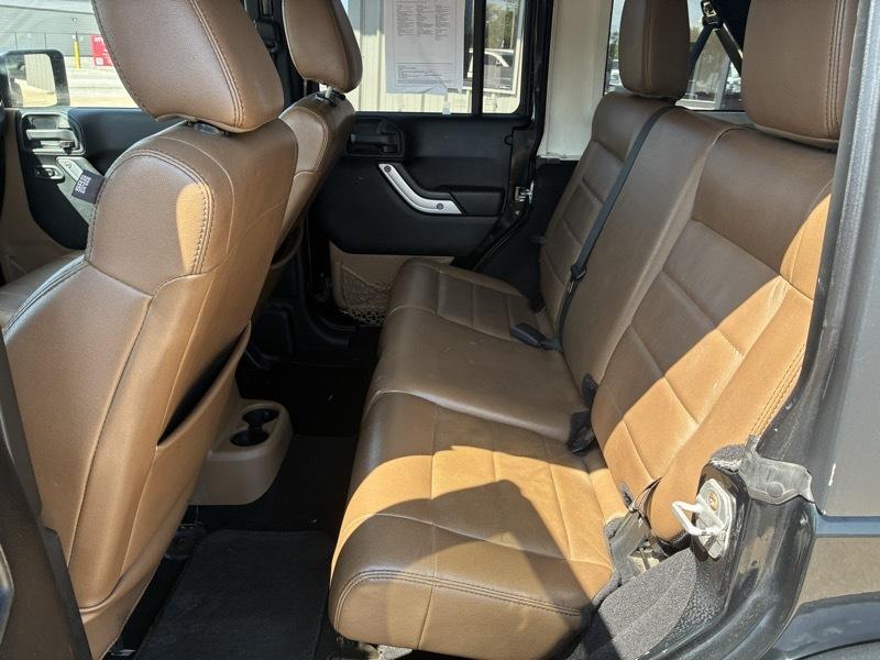 Jeep Wrangler Unlimited Sahara 4WD 2012