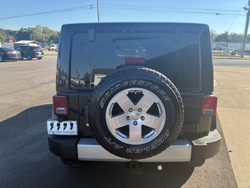 Jeep Wrangler Unlimited Sahara 4WD 2012