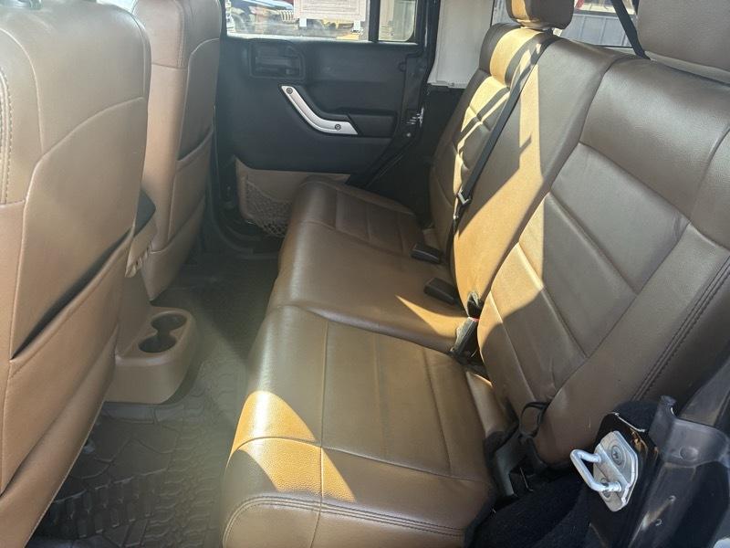 Jeep Wrangler Unlimited Sahara 4WD 2012