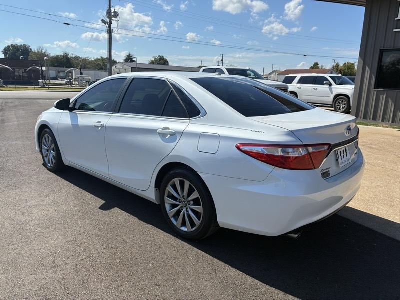 Toyota Camry XLE V6 2017