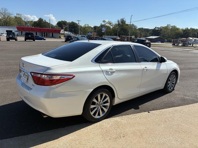 Toyota Camry XLE V6 2017
