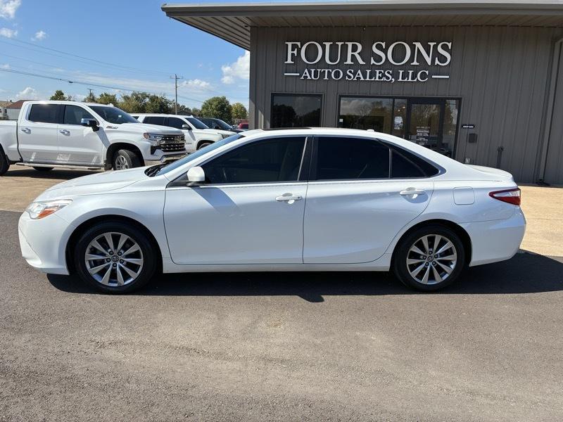 Toyota Camry XLE V6 2017