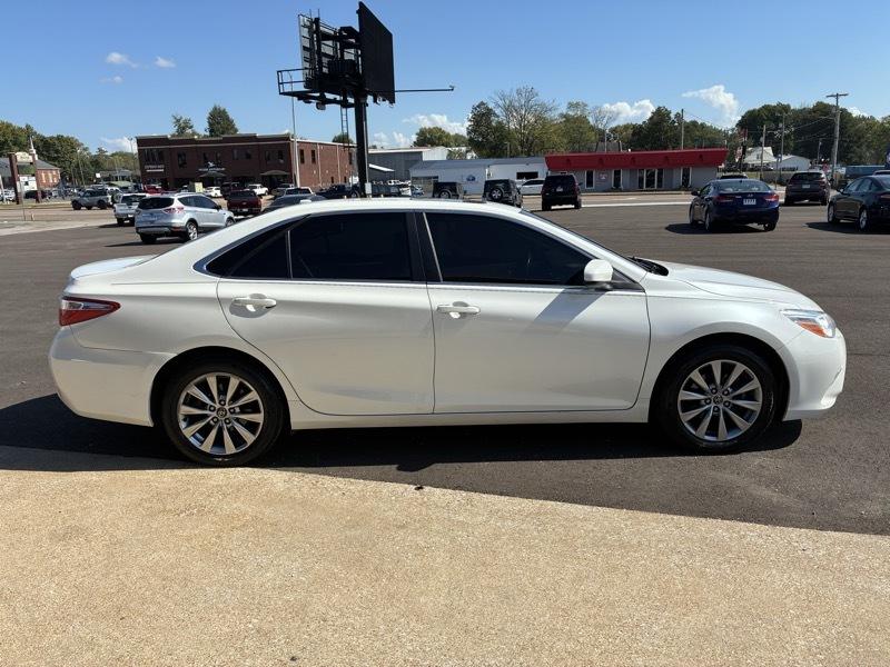 Toyota Camry XLE V6 2017
