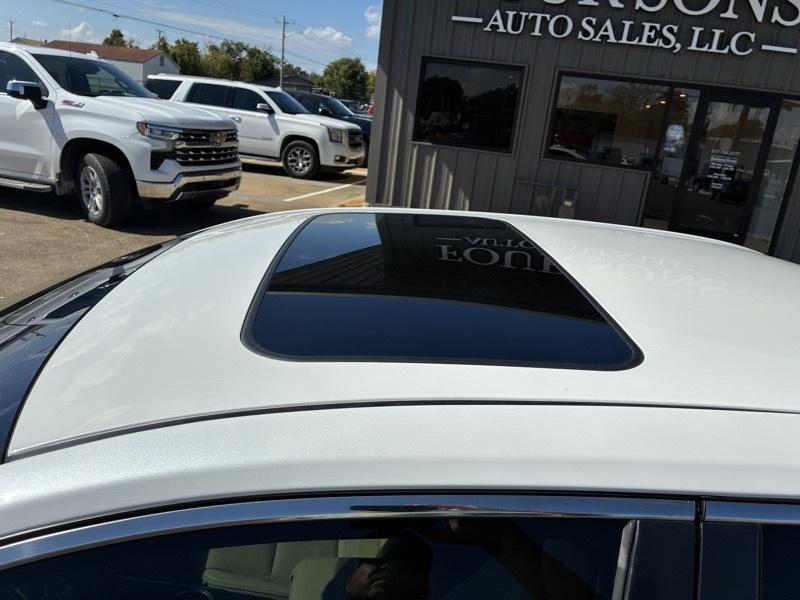Toyota Camry XLE V6 2017