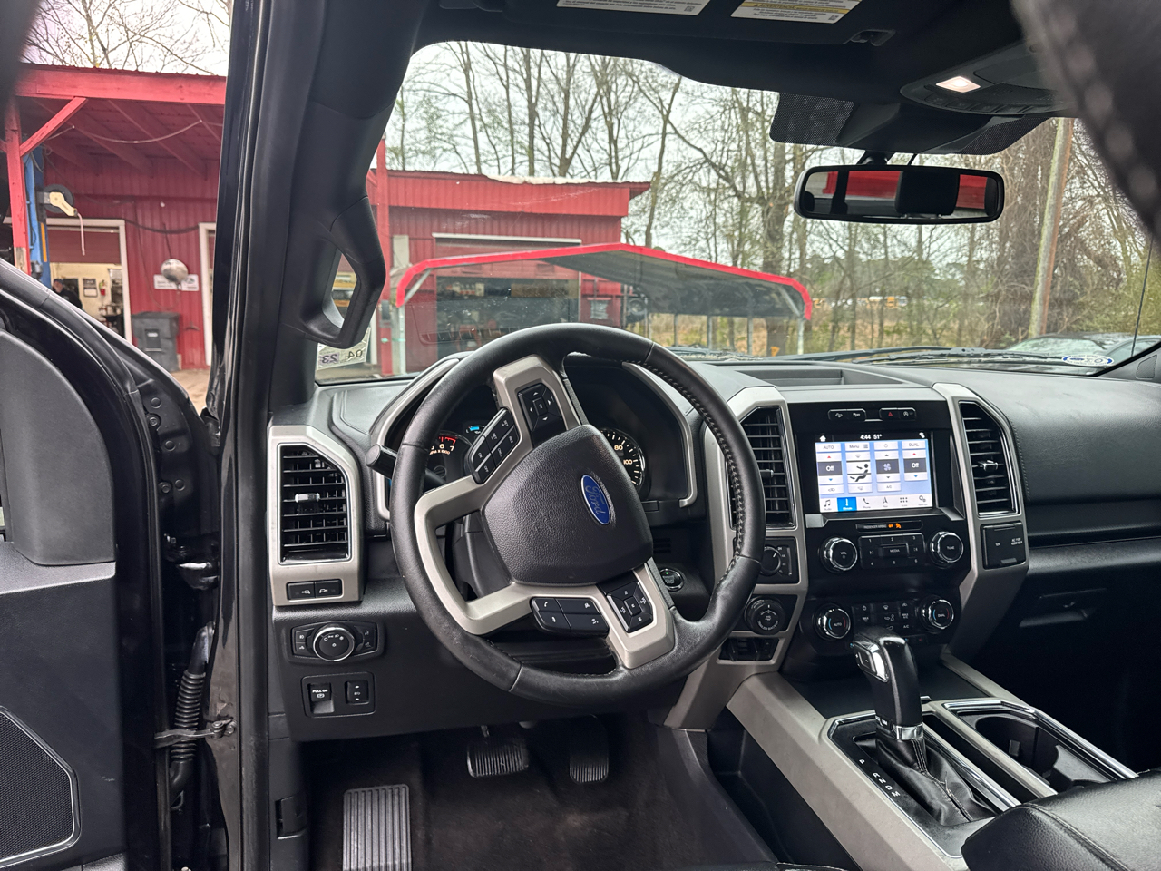 Ford F-150 SuperCrew 139" Lariat 4WD 2019