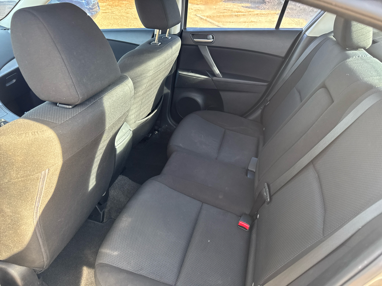 Mazda MAZDA3 i Touring 4-door 2011