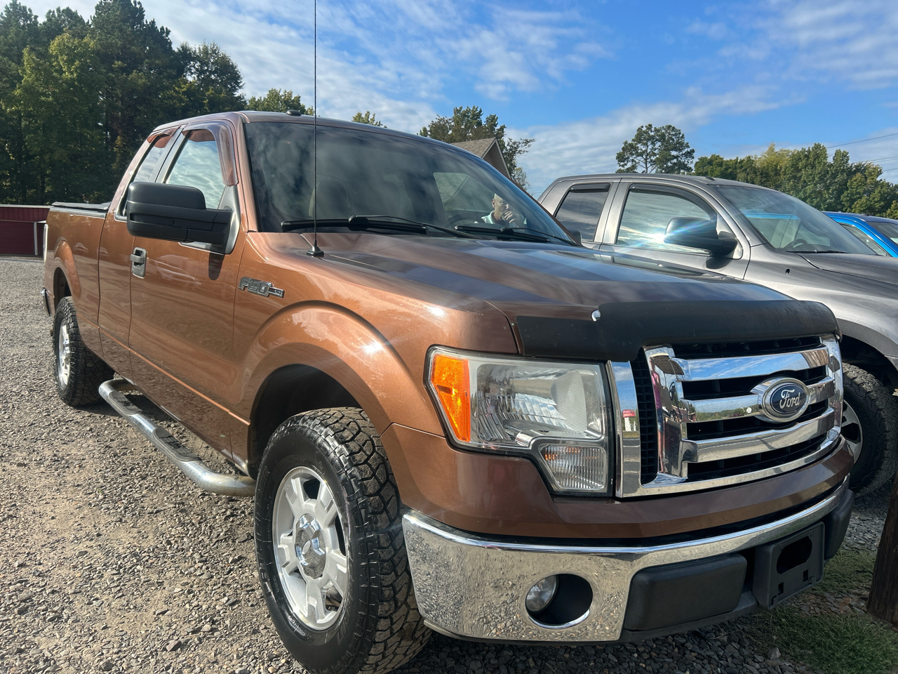 Ford F-150 XL SuperCab 8-ft. Bed 2WD 2011 Ford F-150 XL SuperCab 8-ft. Bed 2WD 2011