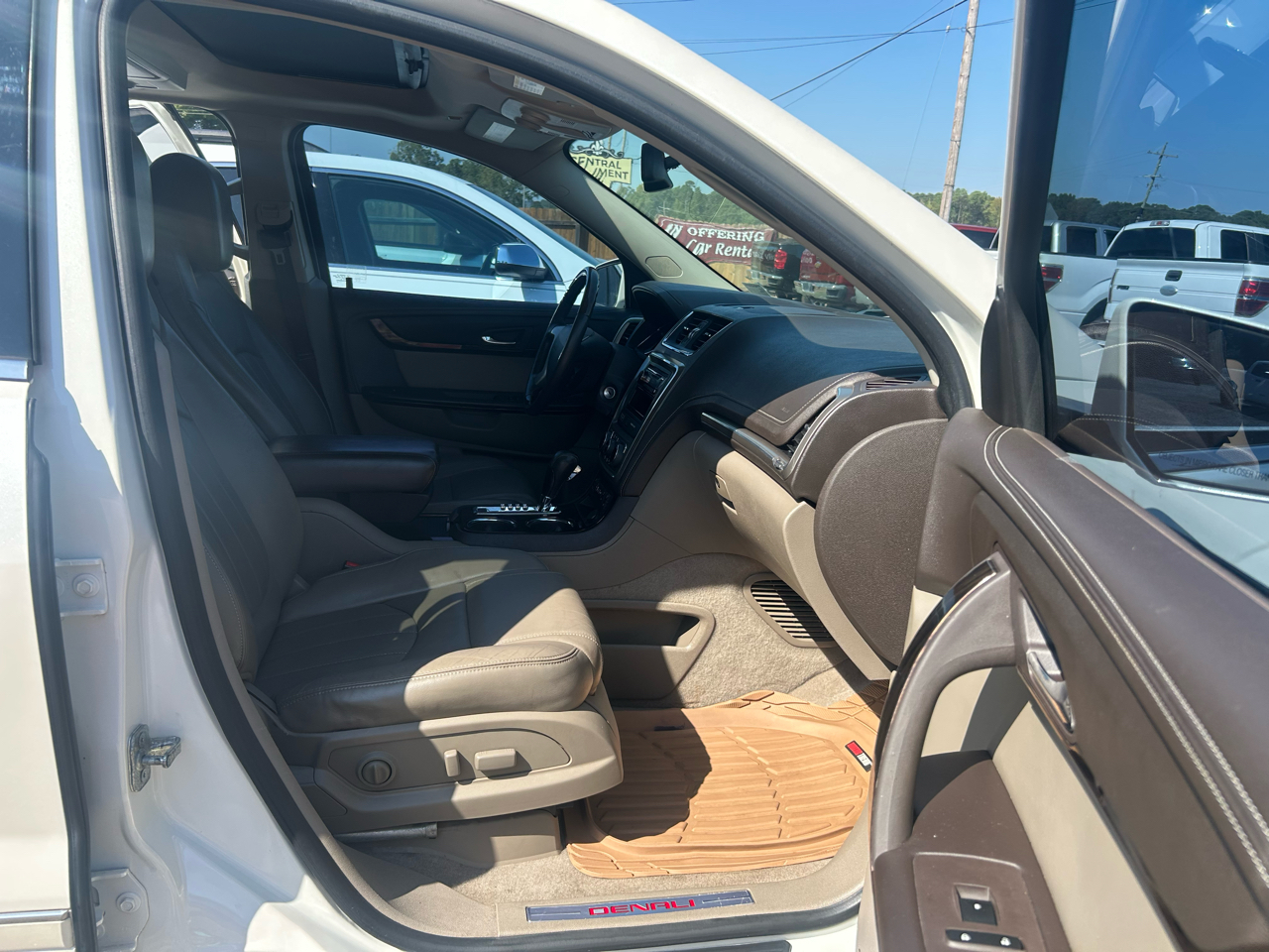 GMC Acadia Denali AWD 2013 GMC Acadia Denali AWD 2013