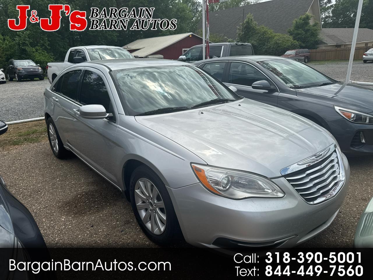 Chrysler 200 4dr Sdn Touring 2012