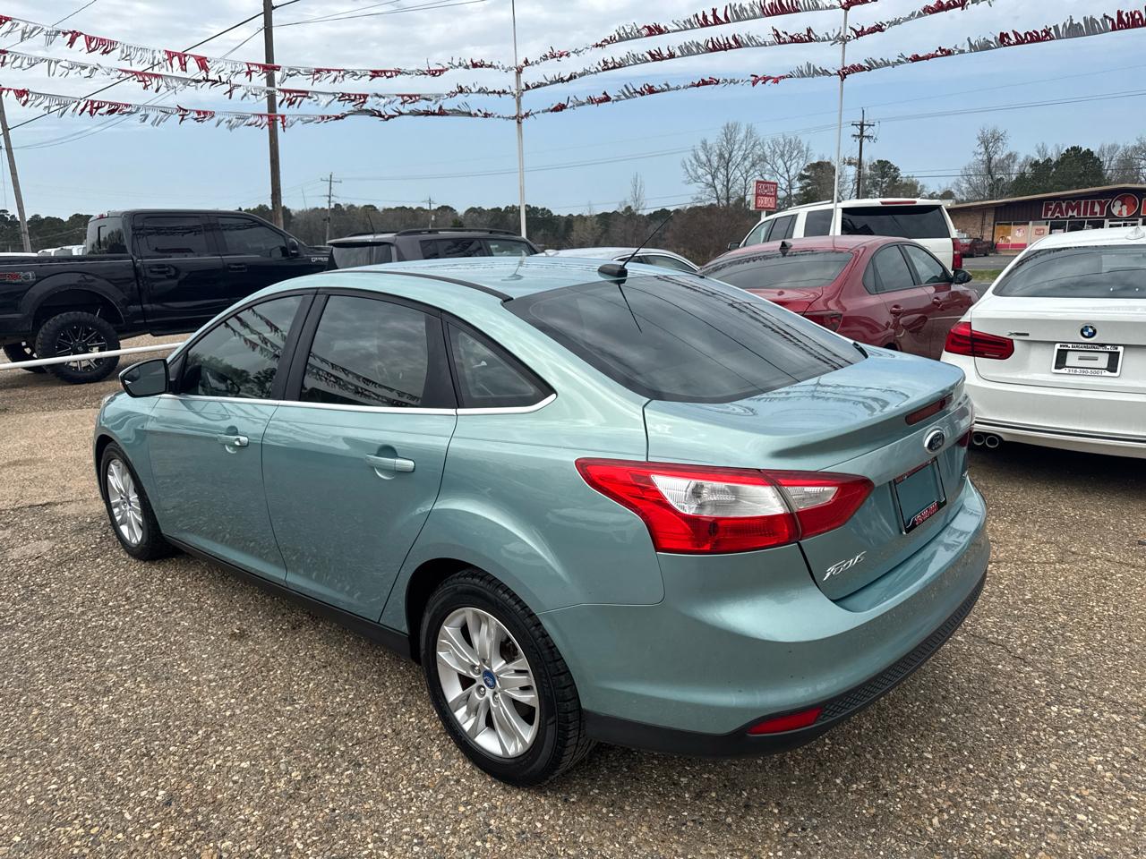 Ford Focus SEL Sedan 2012