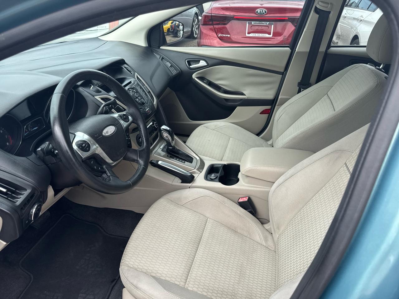 Ford Focus SEL Sedan 2012