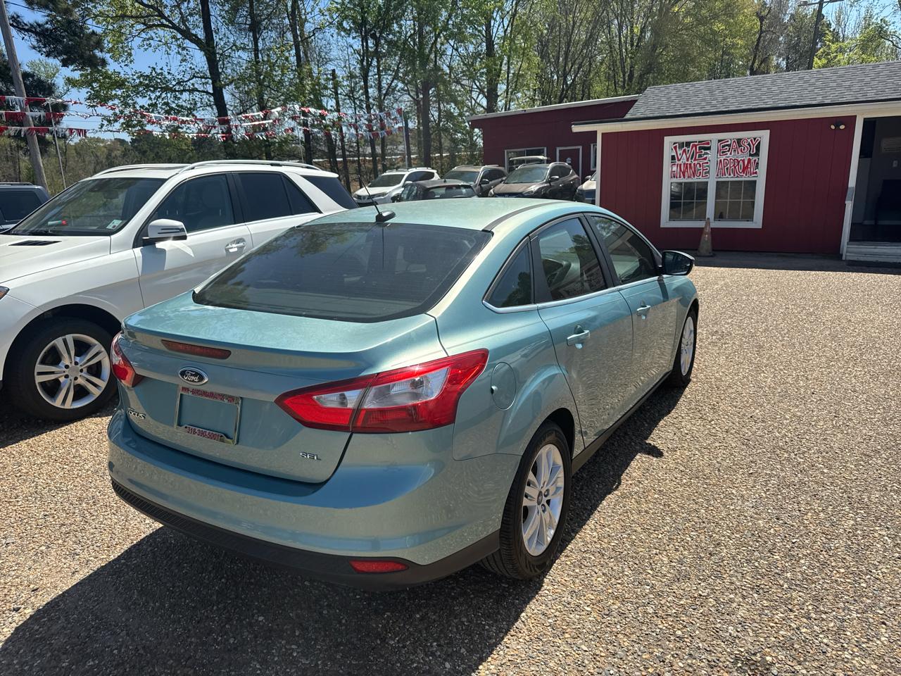 Ford Focus SEL Sedan 2012