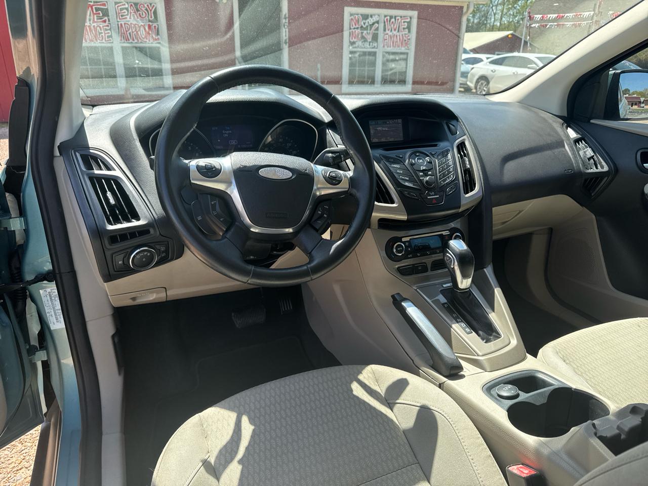 Ford Focus SEL Sedan 2012