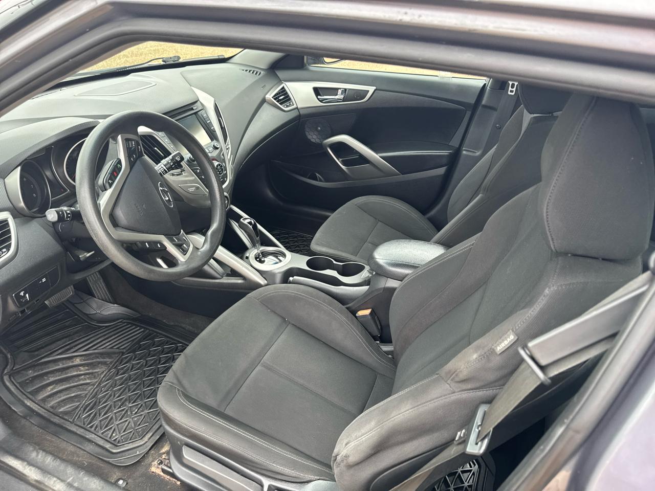 Hyundai Veloster Base 2016