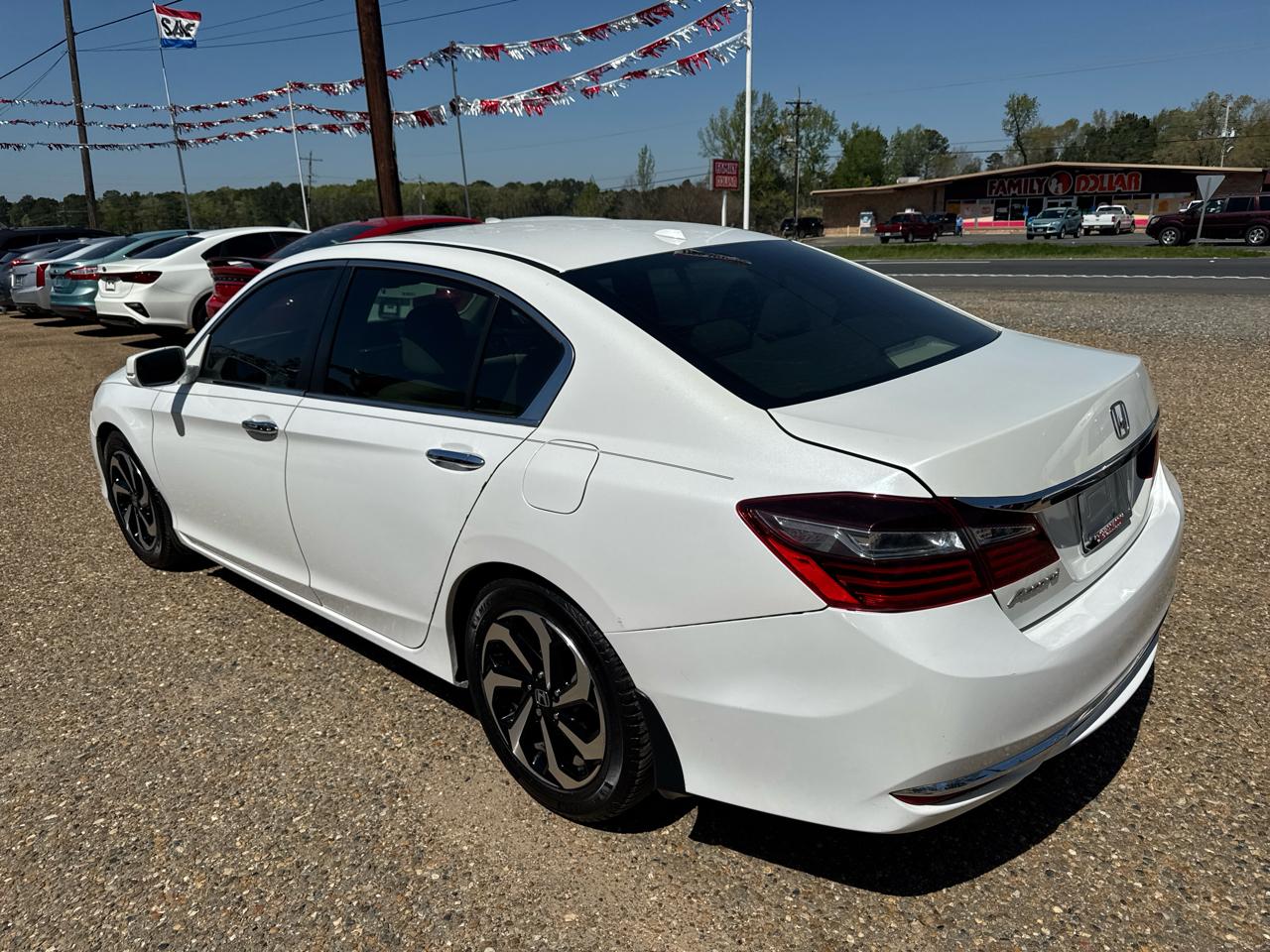 Honda Accord EX-L Sedan CVT w/ Honda Sensing 2017