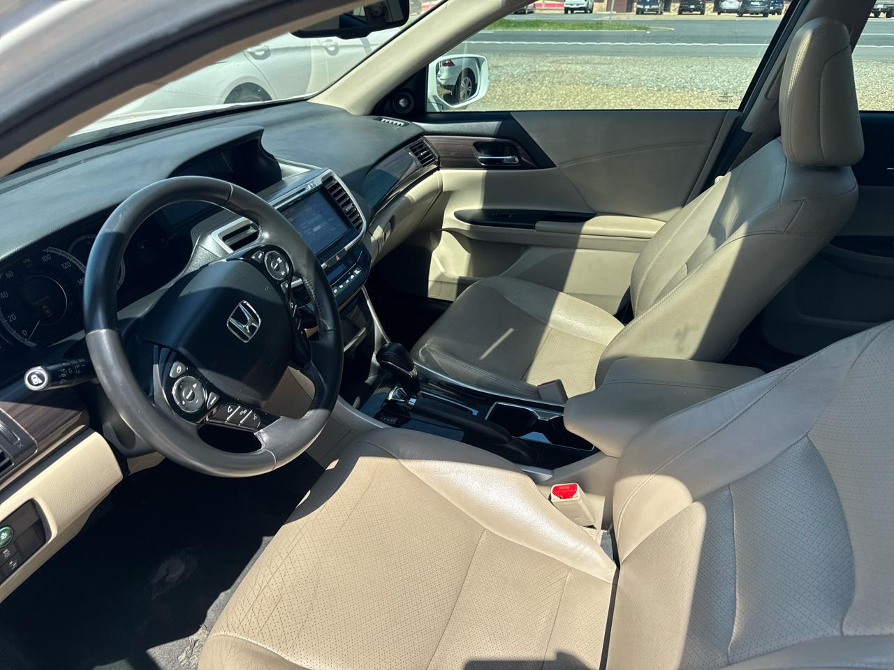 Honda Accord EX-L Sedan CVT w/ Honda Sensing 2017