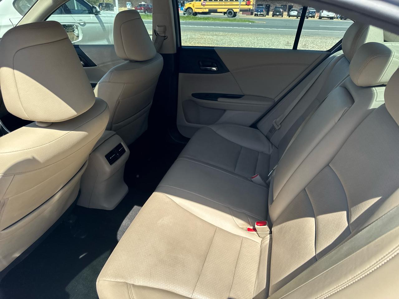 Honda Accord EX-L Sedan CVT w/ Honda Sensing 2017